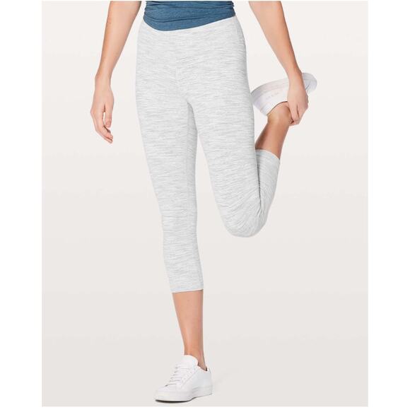 Lululemon Wunder Under Crop (Hi-Rise) 21" Gray 2 - Picture 1 of 5